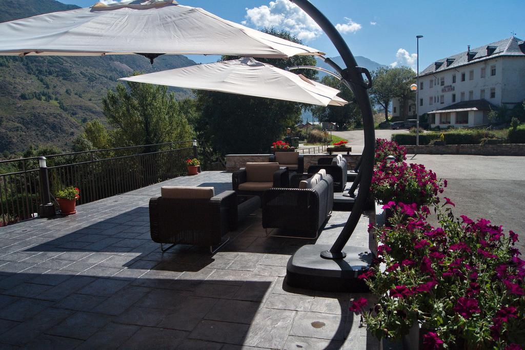 Hotel La Morera Valencia D'Aneu Екстериор снимка