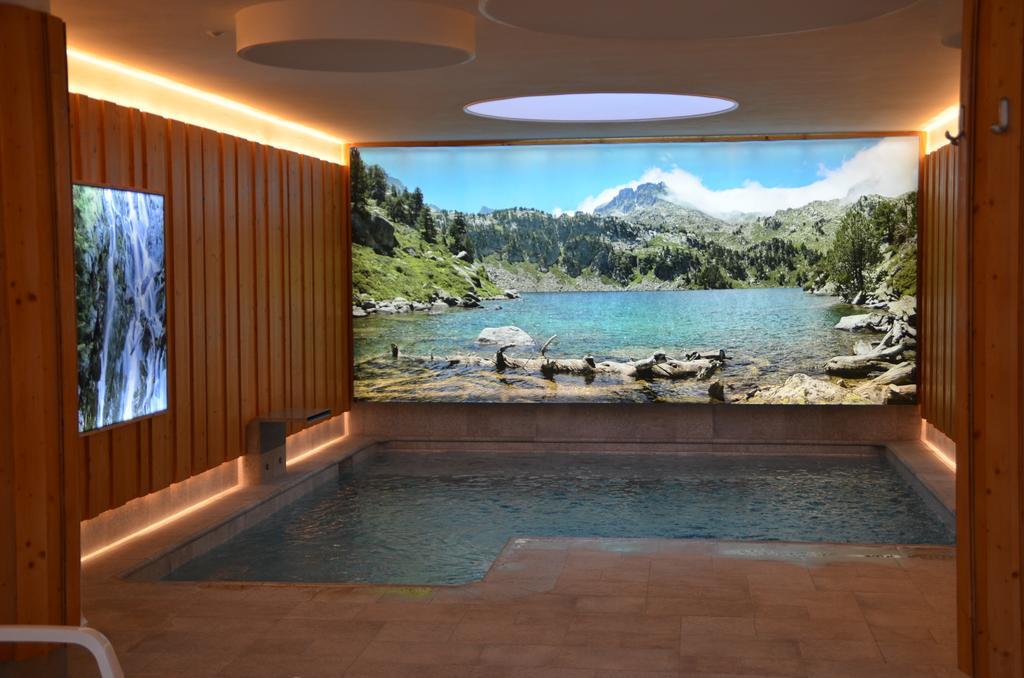 Hotel La Morera Valencia D'Aneu Екстериор снимка