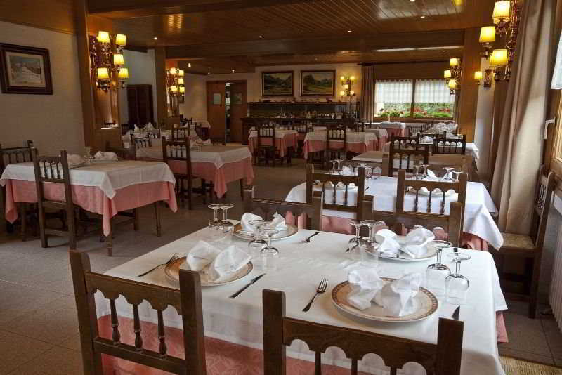 Hotel La Morera Valencia D'Aneu Екстериор снимка