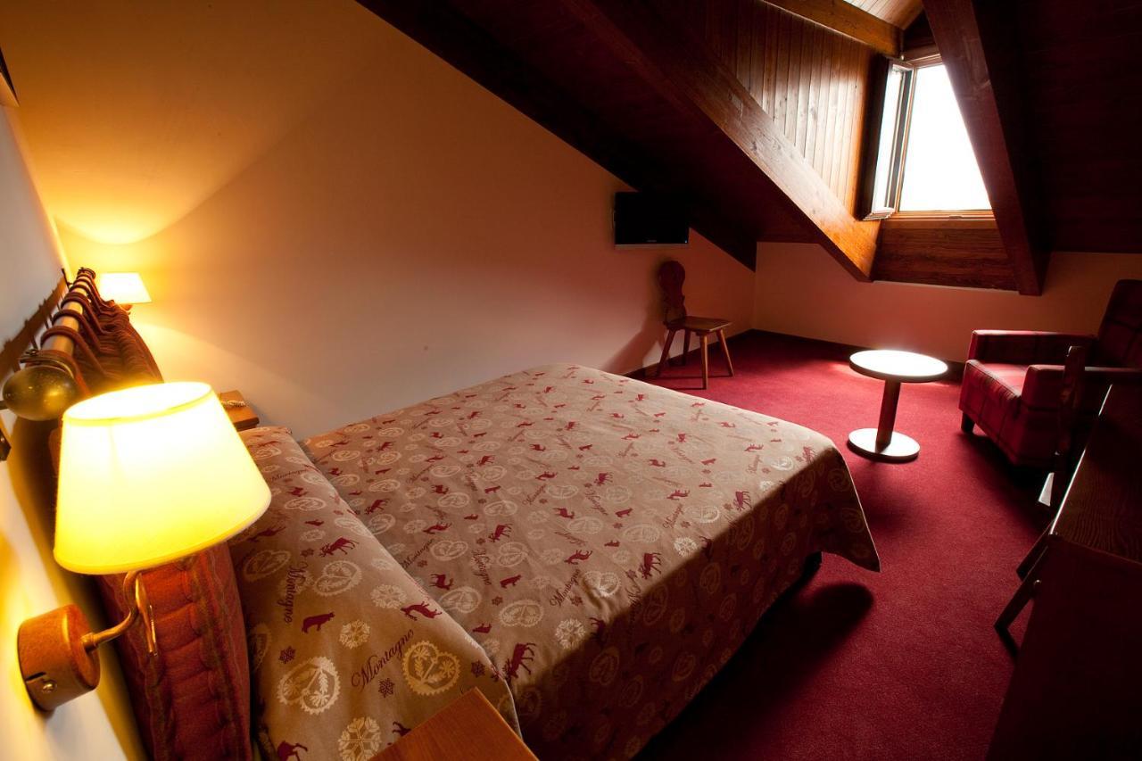 Hotel La Morera Valencia D'Aneu Екстериор снимка